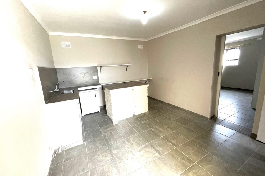 1 Bedroom Property for Sale in Grassy Park Western Cape